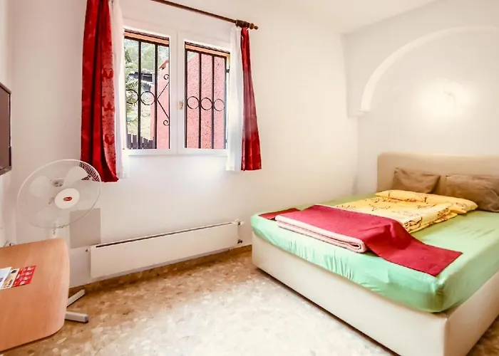 Pinkflamingo Guest house Denia